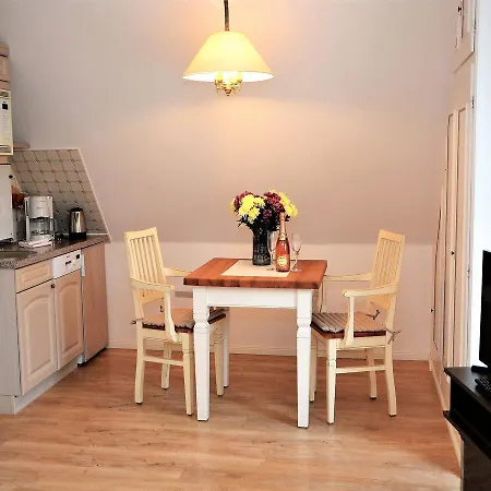 Haus Seeflieger Apartamento *